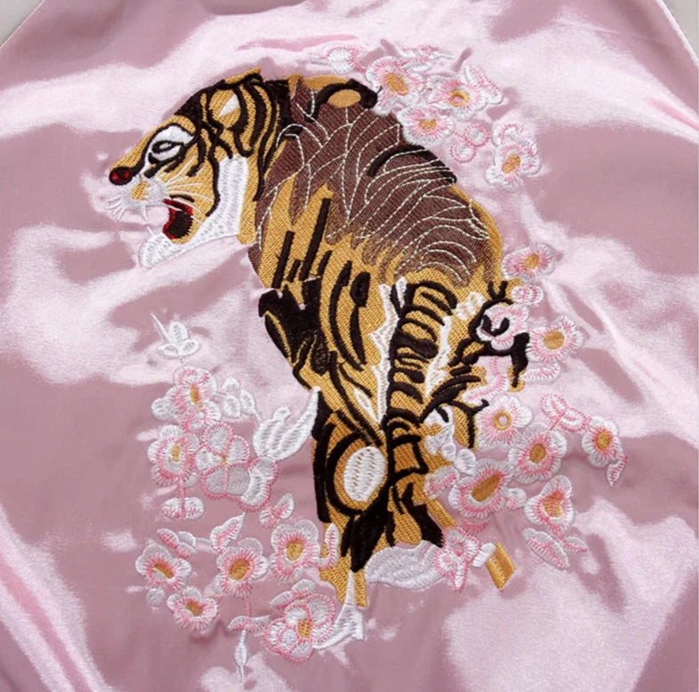Mountain & Tiger Sukajan Souvenir Jacket (Reversible) – Shizuka Mountain & Tiger Sukajan Souvenir Jacket (Reversible) – Shizuka