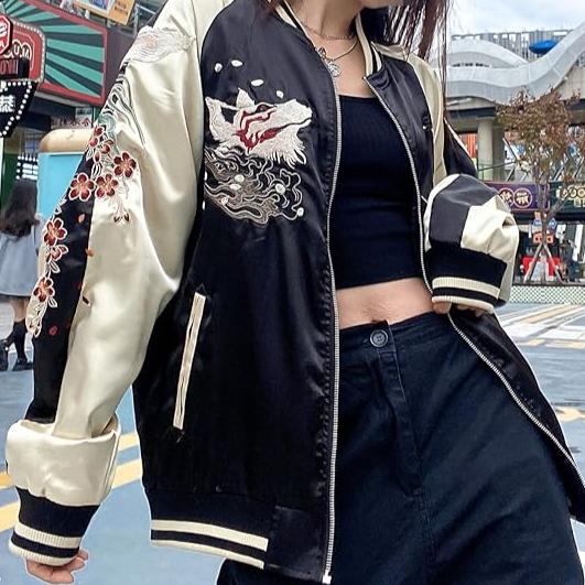 Kitsune 九尾の狐 Sukajan Souvenir Bomber Jacket (White) – Shizuka