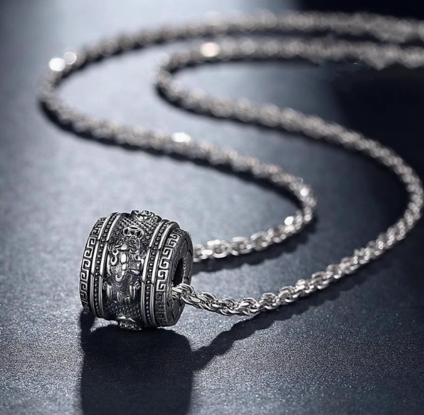 Collier pendentif rotatif Croc céleste